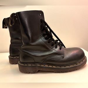 Steel Toe Dr. Martens M5/W7